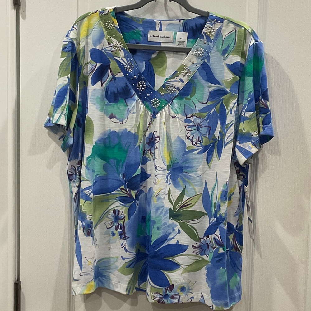 Alfred Dunner Women's Floral V-Neck Blouse - Blue and Green